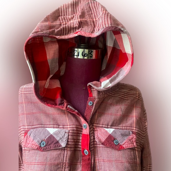 Prana lightweight hooded button up - Picture 4 of 6